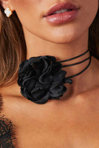 Collar Gargantilla Floral con Cordones