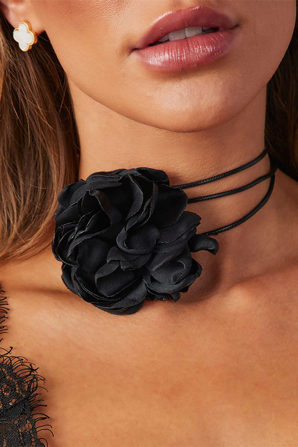 Collar Gargantilla Floral con Cordones