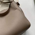 CAMILLE - Bolso Bandolera Grande de Piel Flexible Grabada