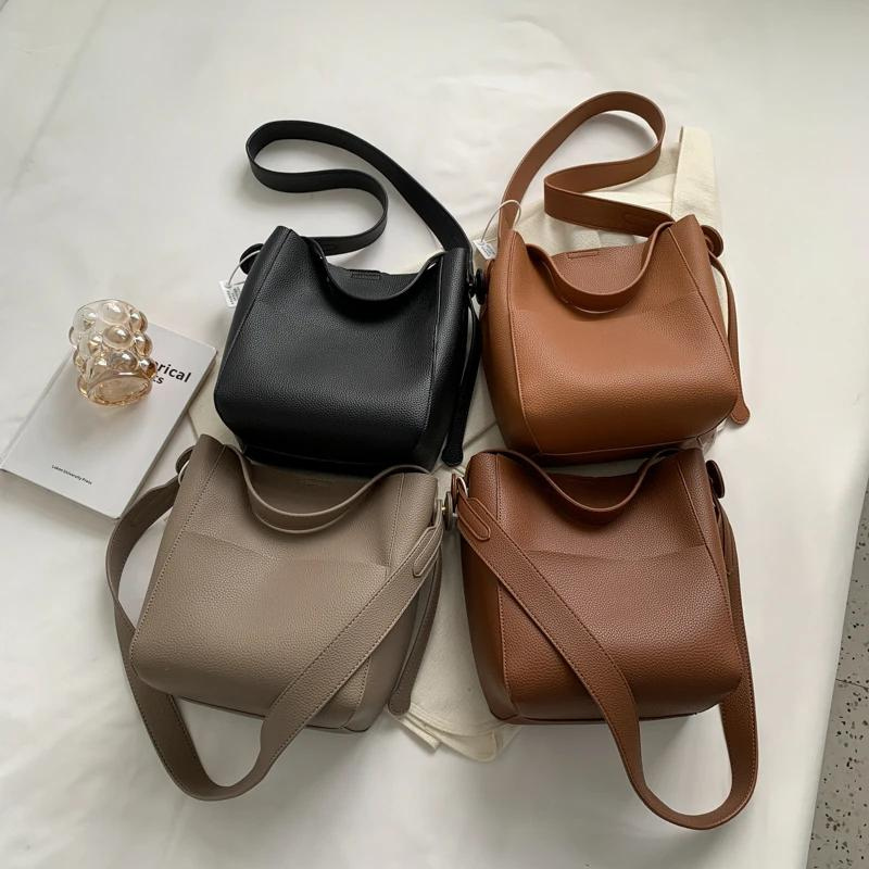 CAMILLE - Bolso Bandolera Grande de Piel Flexible Grabada