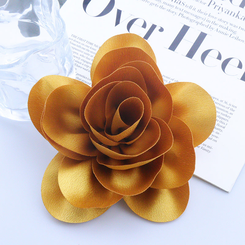 Broche de Flor de Tela Satinada Combinable