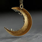 Collar Vintage con Diamante en Forma de Luna