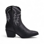 Juana - Bota Campera Muy Baja Bordada