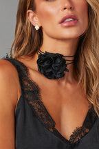 Collar Gargantilla Floral con Cordones
