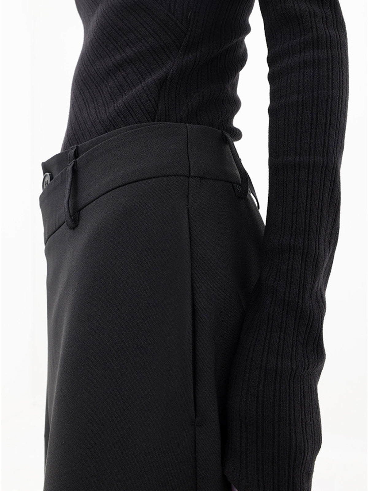 Pantalón de Vestir Ancho Asimétrico con Capas y Botones