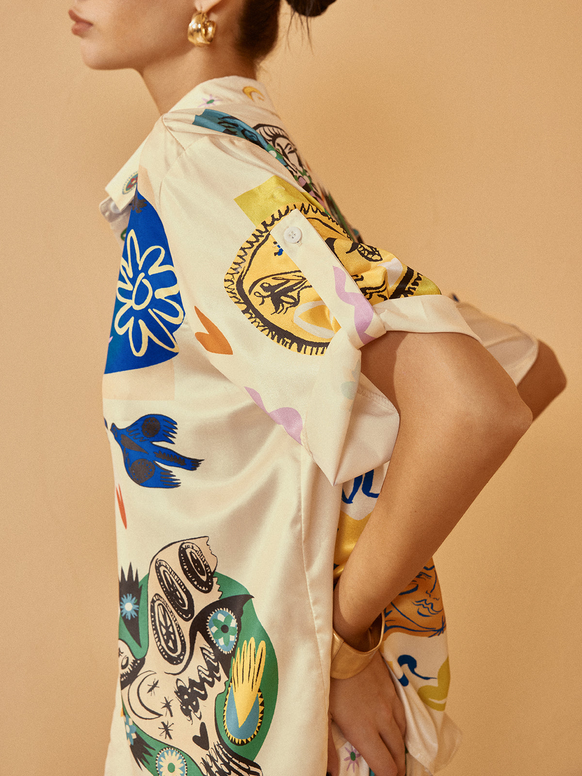 Conjunto de Pantalón Oversize de Satén con Solapa Estampado Grafiti
