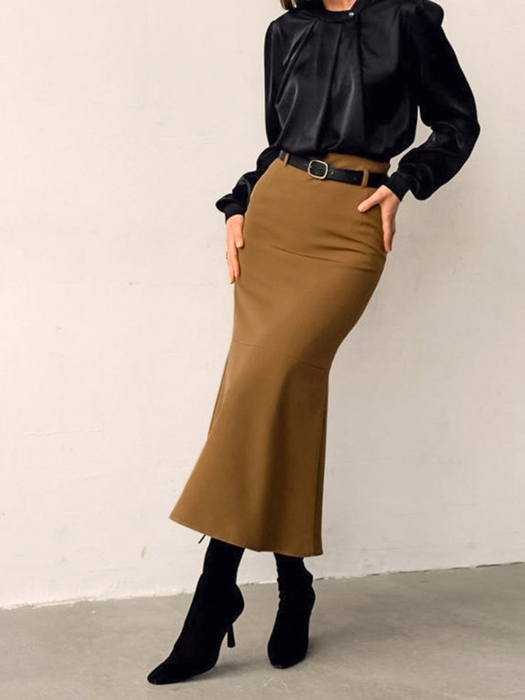Falda Maxi Minimalista Lisa Sin Cinturón