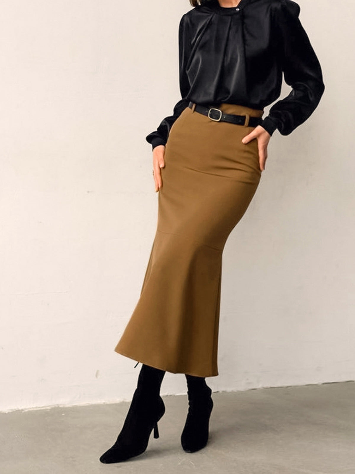 Falda Maxi Minimalista Lisa Sin Cinturón