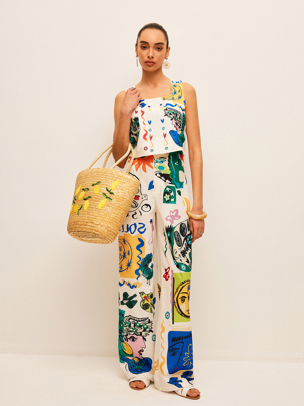 Conjunto de Top Corto con Estampado Gráfico y Pantalón Ancho