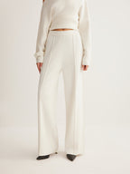 Conjunto de Suéter Asimétrico y Pantalón Ancho de Mezcla de Lana