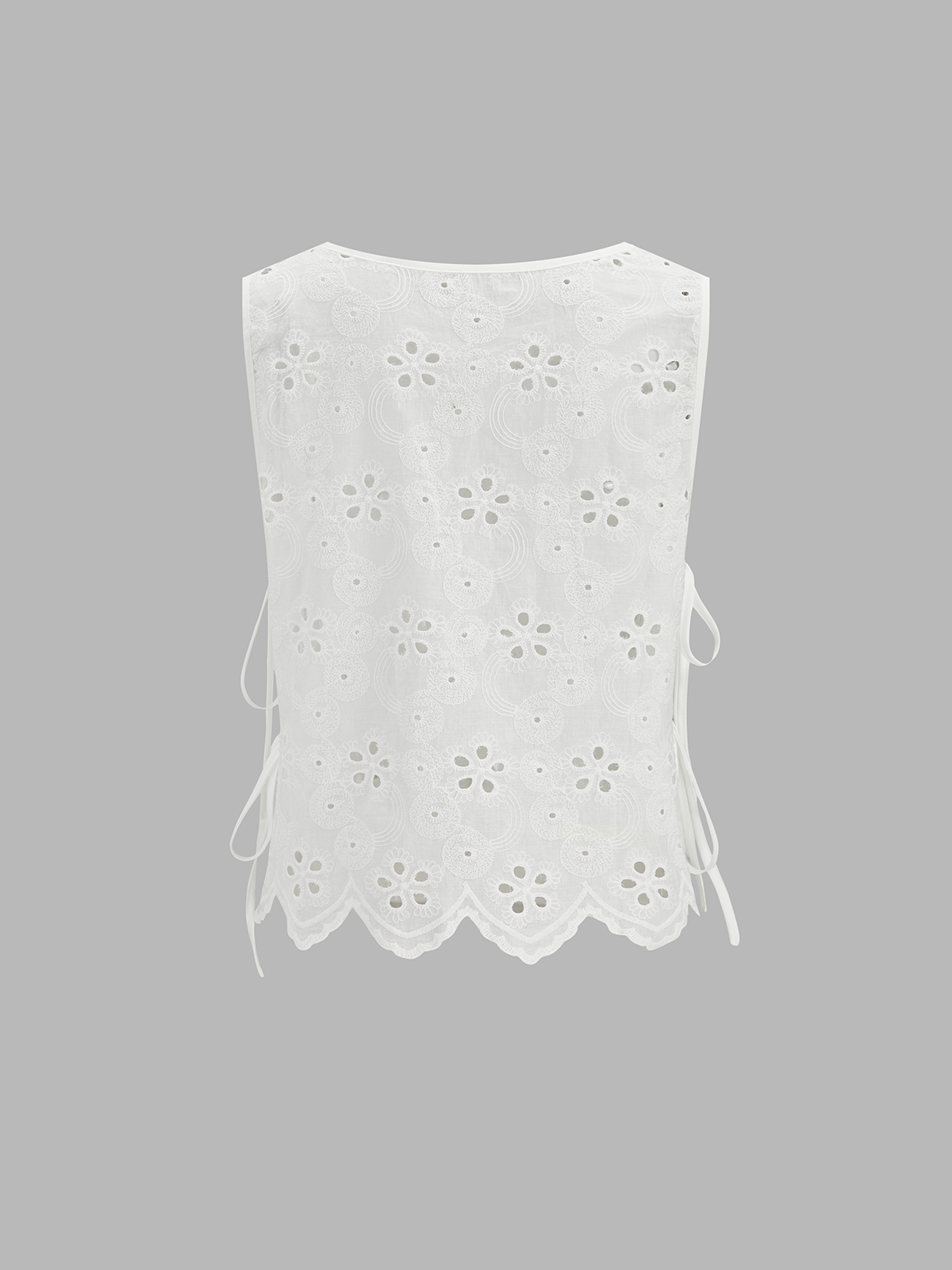 Conjunto de Dos Piezas con Bordado Ojal y Pantalón