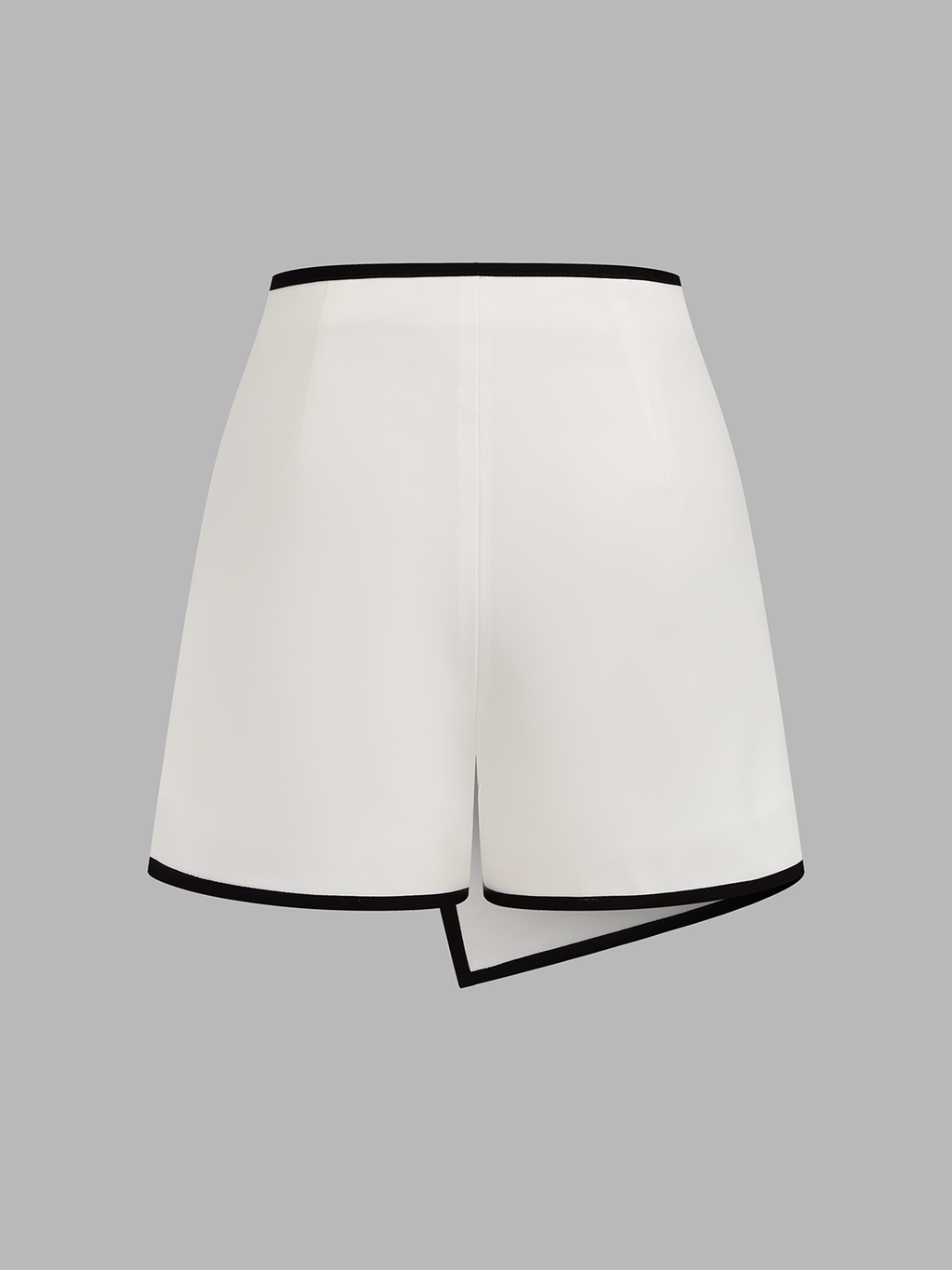 Falda Short Asimétrica con Ribete de Contraste y Hebilla Metálica