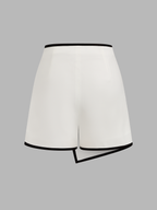 Falda Short Asimétrica con Ribete de Contraste y Hebilla Metálica