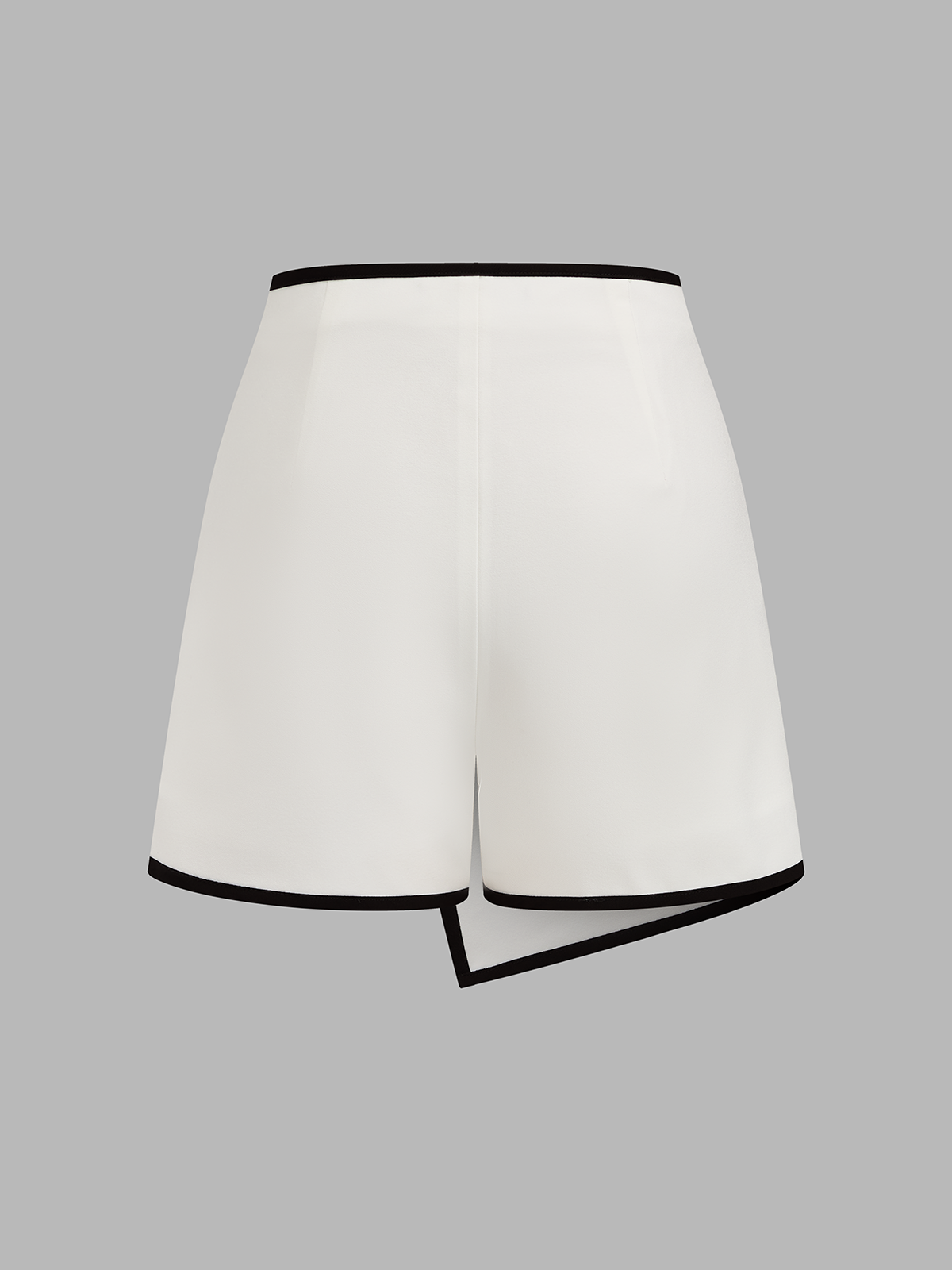 Falda Short Asimétrica con Ribete de Contraste y Hebilla Metálica