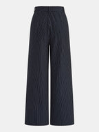 Conjunto de Camisa Sin Mangas y Pantalón de Raya Diplomática