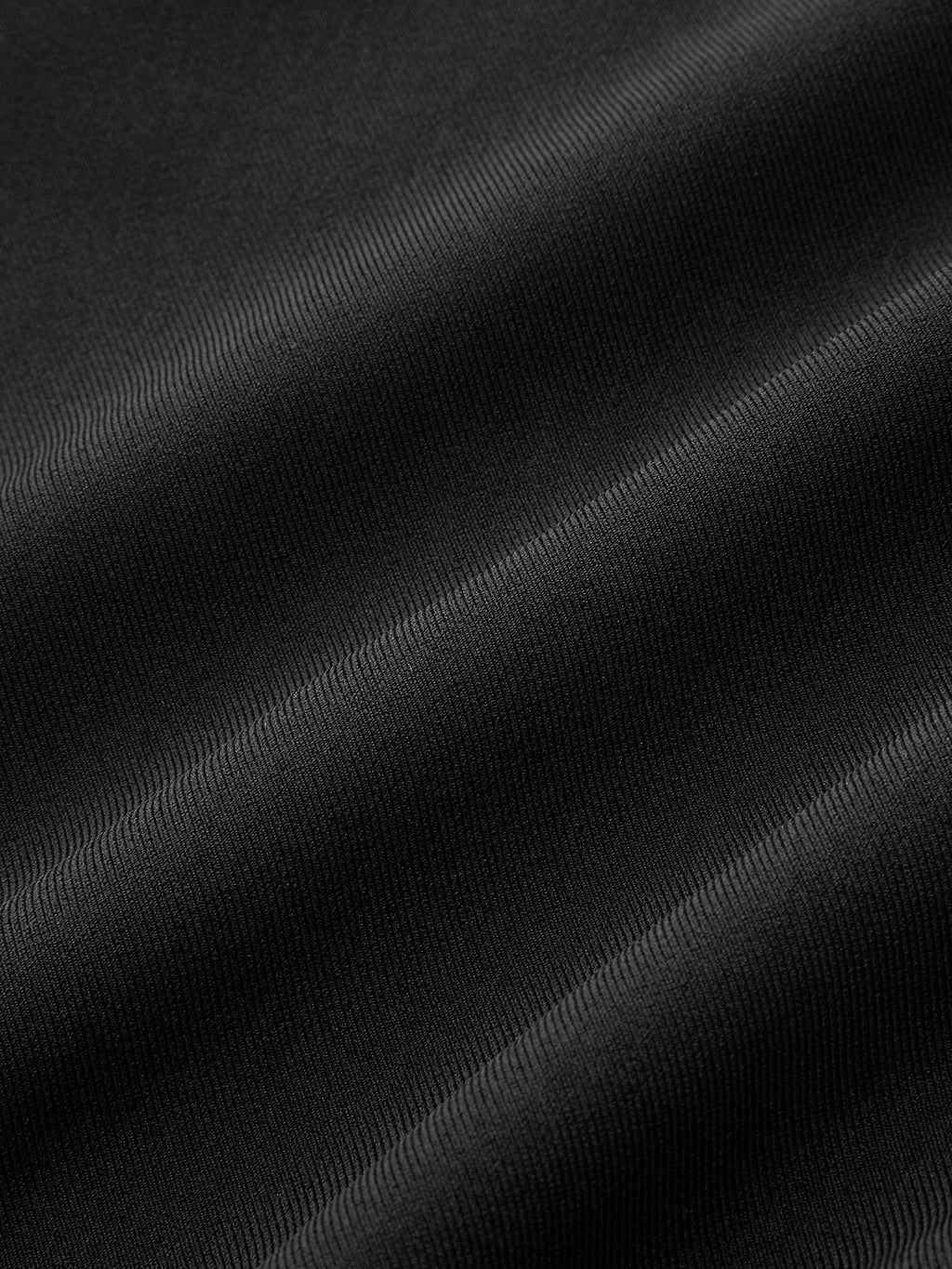 Pantalón Recto con Costura Frontal y Detalle de Barra Metálica