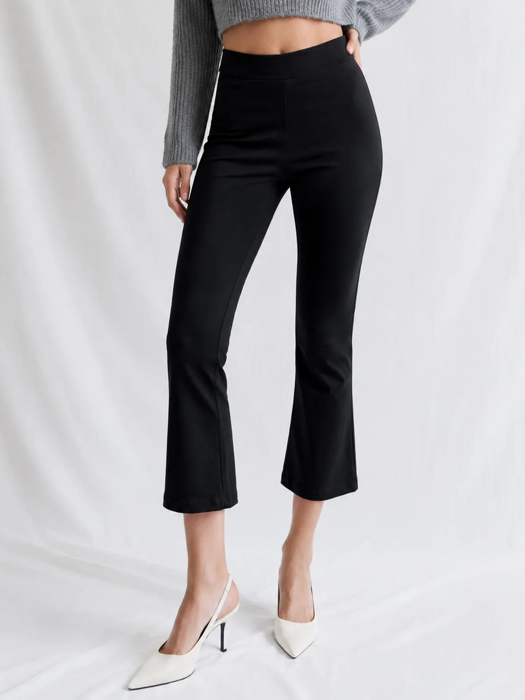 Pantalón Capri Acampanado Elástico de Cintura Media