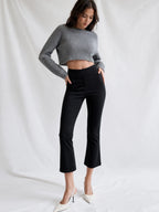 Pantalón Capri Acampanado Elástico de Cintura Media