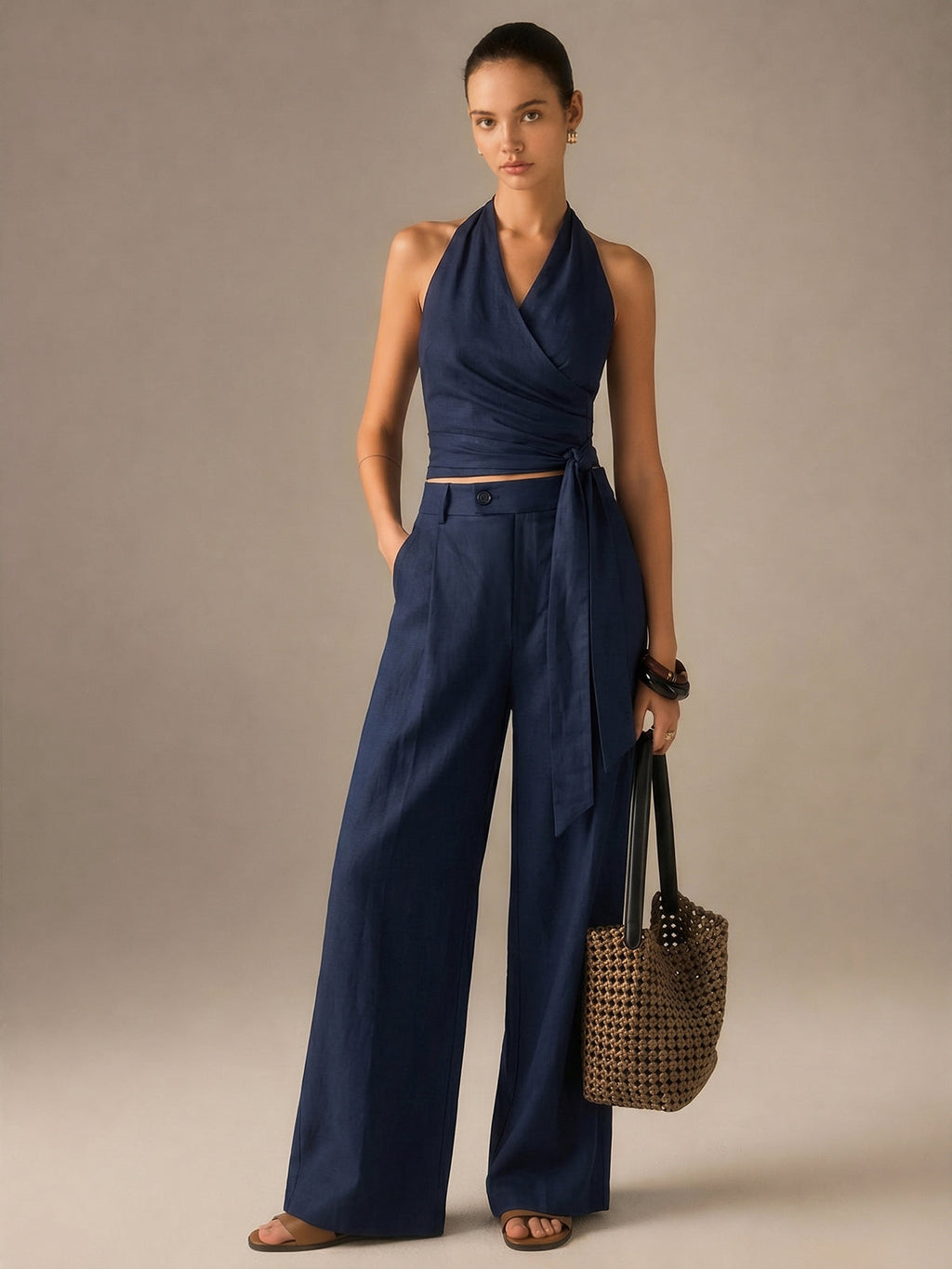 Conjunto de Top Halter Cruzado de Lino y Pantalón