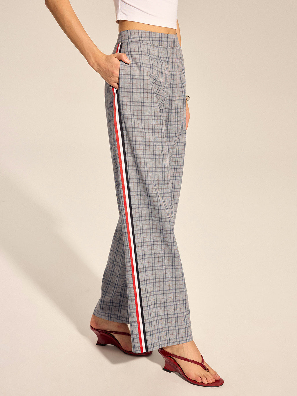 Pantalón Recto a Cuadros con Raya Lateral