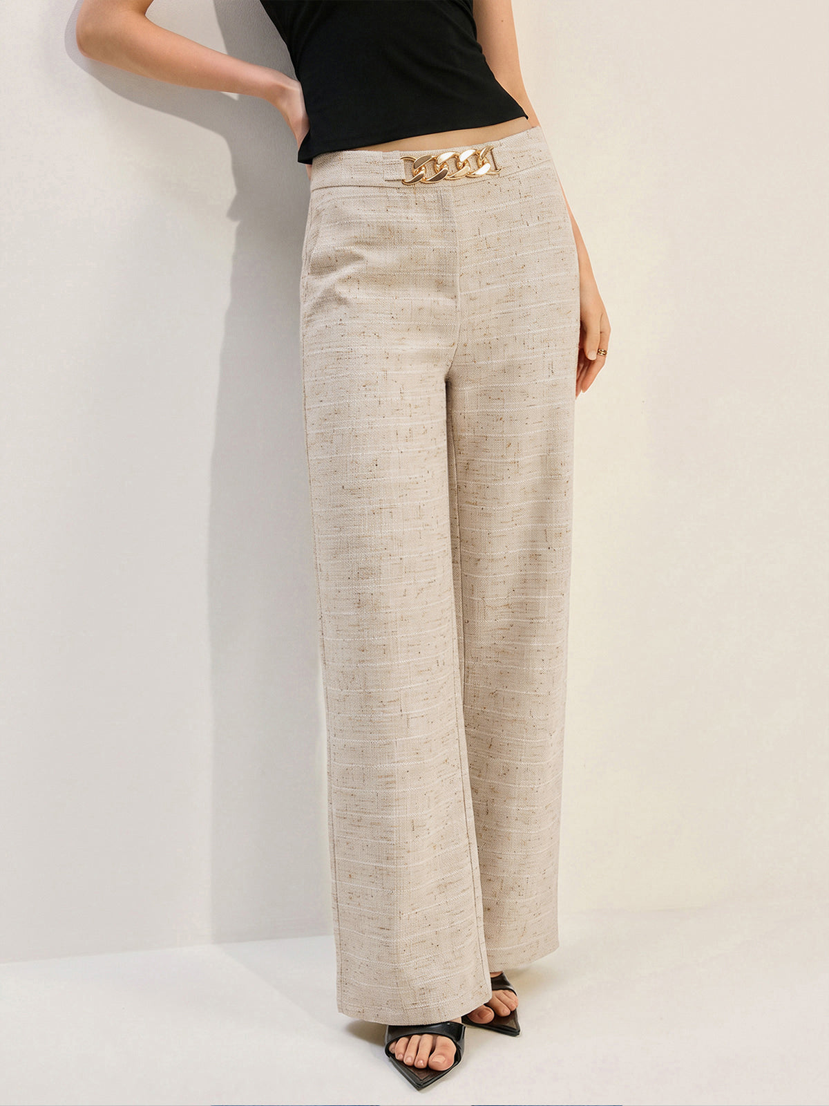 Pantalón Ancho Texturizado con Detalle de Cadena