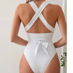 Bañador blanco con tirantes cruzados