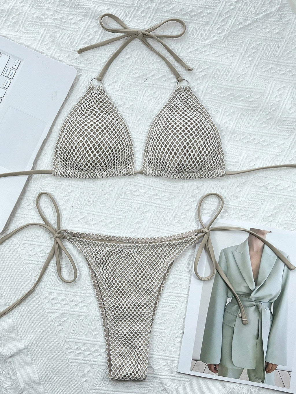 Biquini beige con rejilla