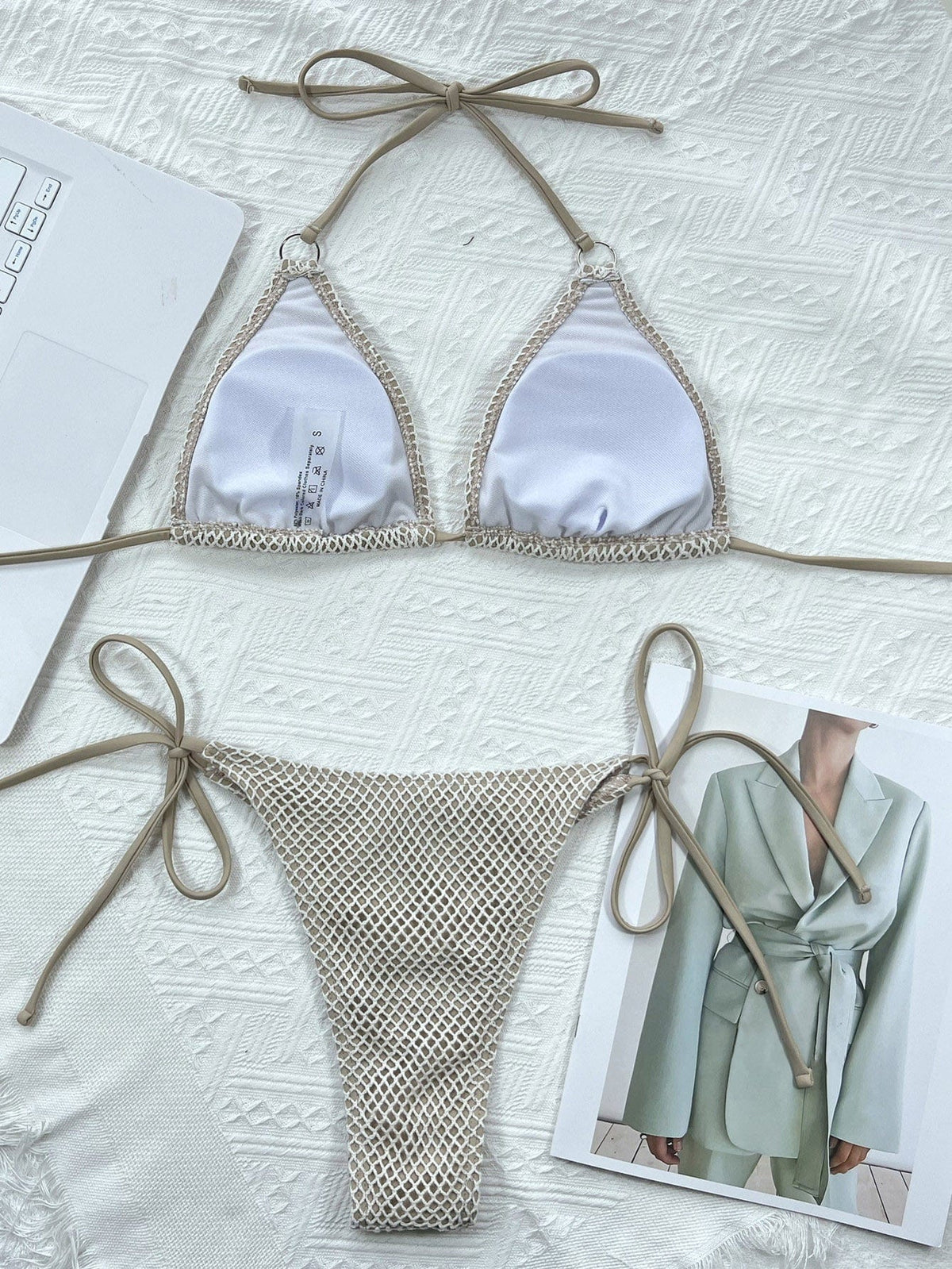 Biquini beige con rejilla