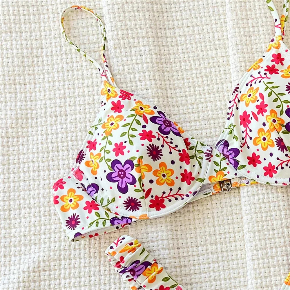Biquini con diseño floral