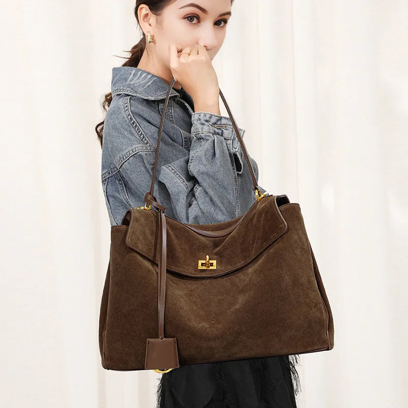 KELLY - Bolso Grande Chic de Gamuza