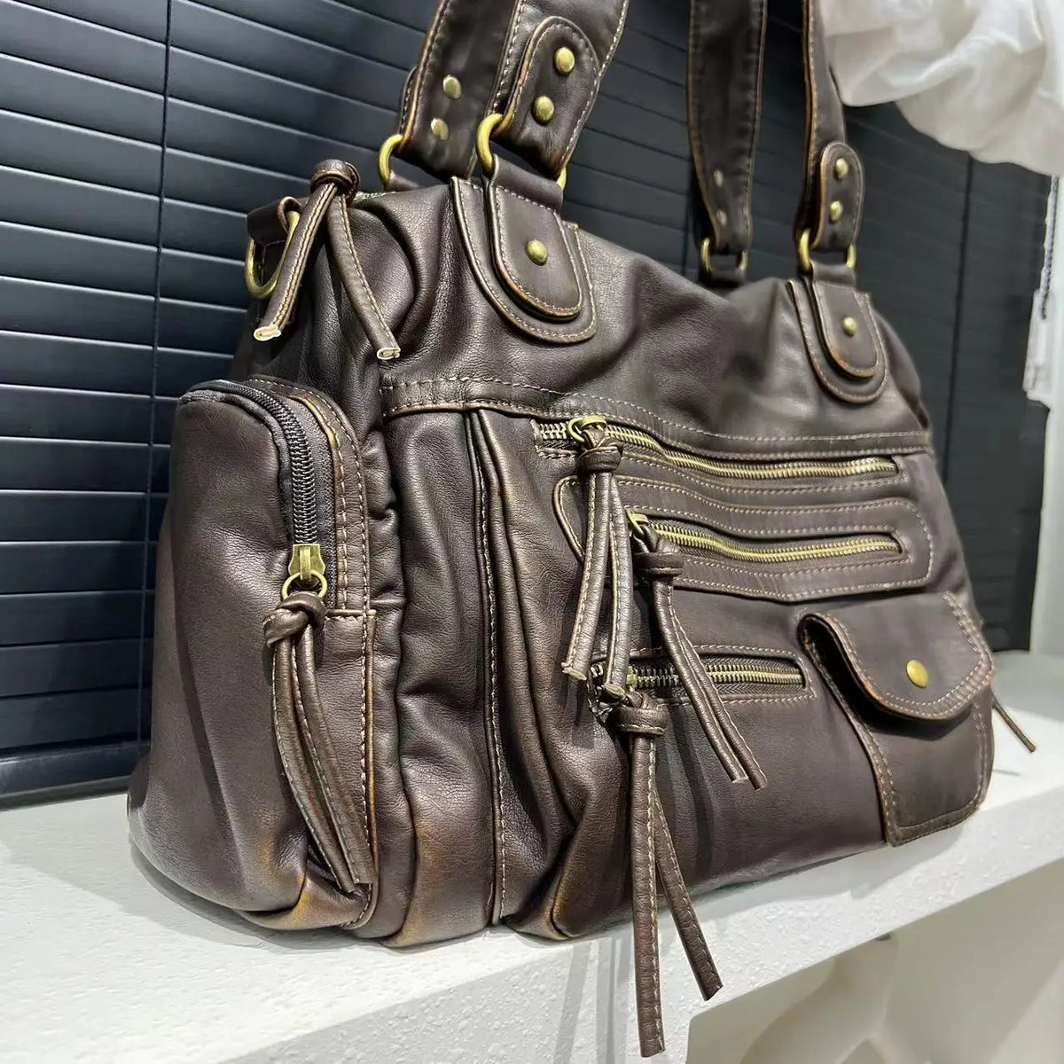 LILIA - Bolso de Piel Vintage Multibolsillos