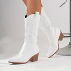 Dyna - Bota Campera Elegante de Tacón con Bordados para Mujer
