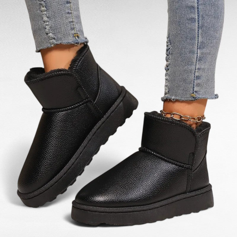 Hyra - Bota Forrada Negro de Símil Piel de Tendencia