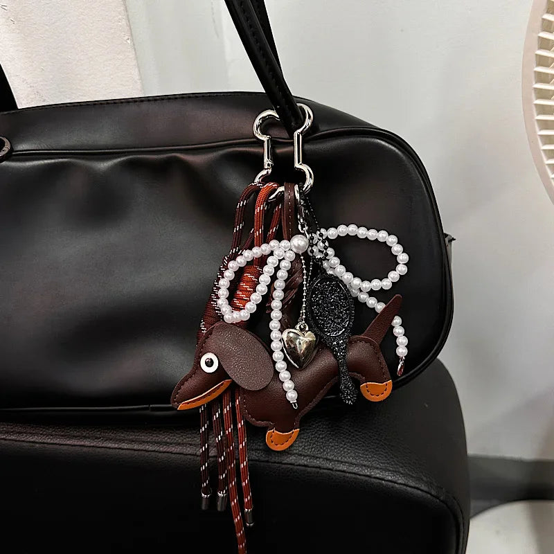 Porte-clés en cuir en forme de teckel
