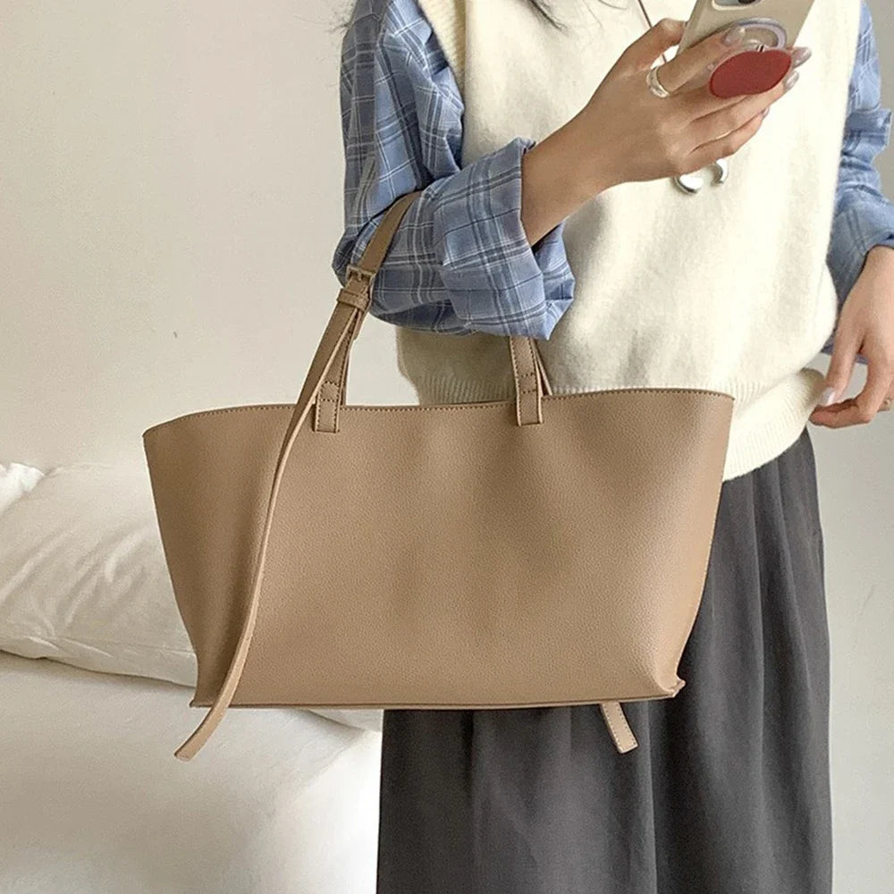 EDEN - Bolso Grande de Cuero Liso