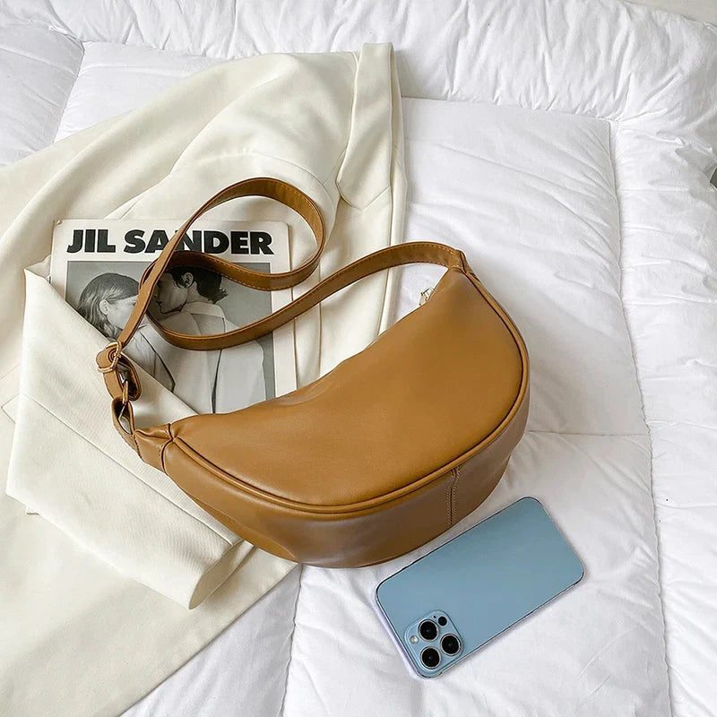 JENNY - Bolso Bandolera Media Luna de Lujo en Piel Lisa