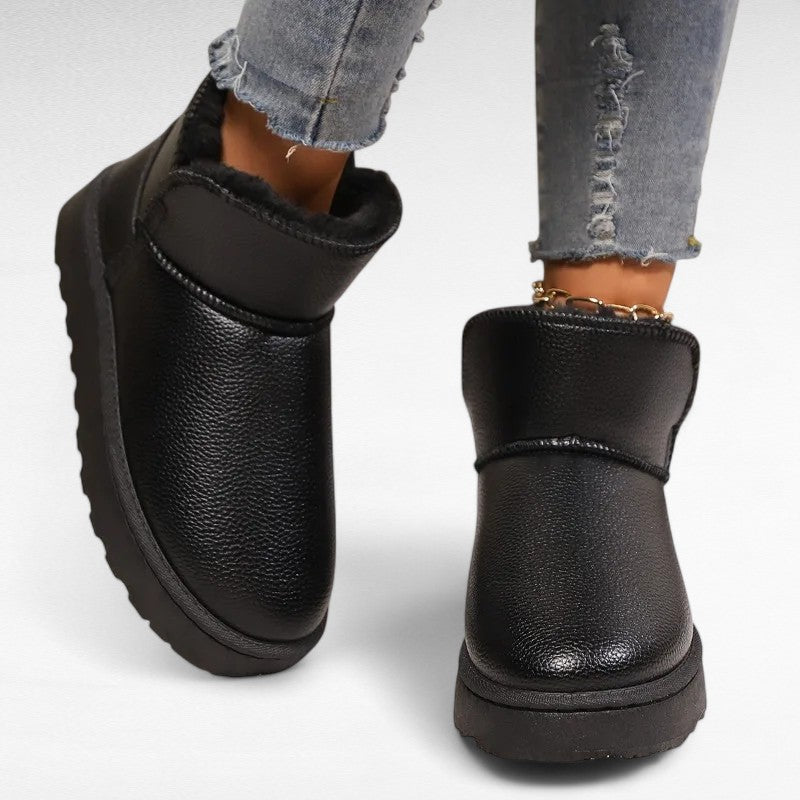 Hyra - Bota Forrada Negro de Símil Piel de Tendencia