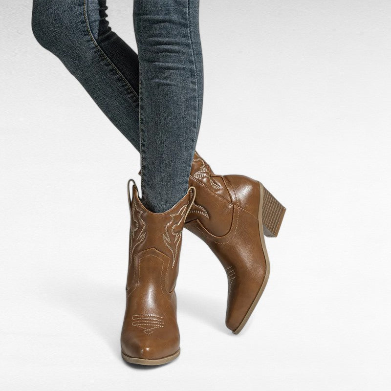Lysa - Bota Campera Baja Mujer de Tacón Estilo Cowboy