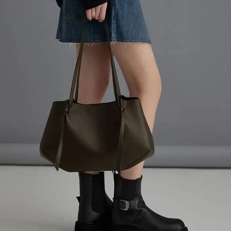 ANAE - Bolso de Piel Lisa Elegante