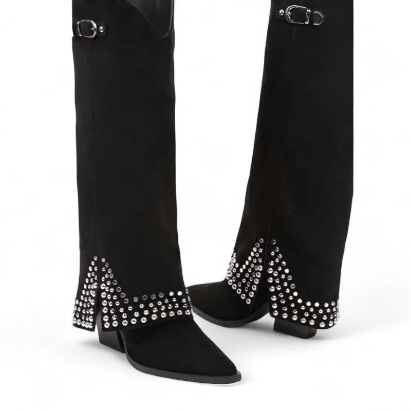 Ema - Bota Campera Larga de Tacón y Remaches y Strass