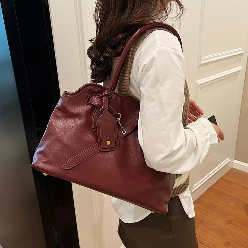 MALYA - Bolso Grande de Cuero Liso