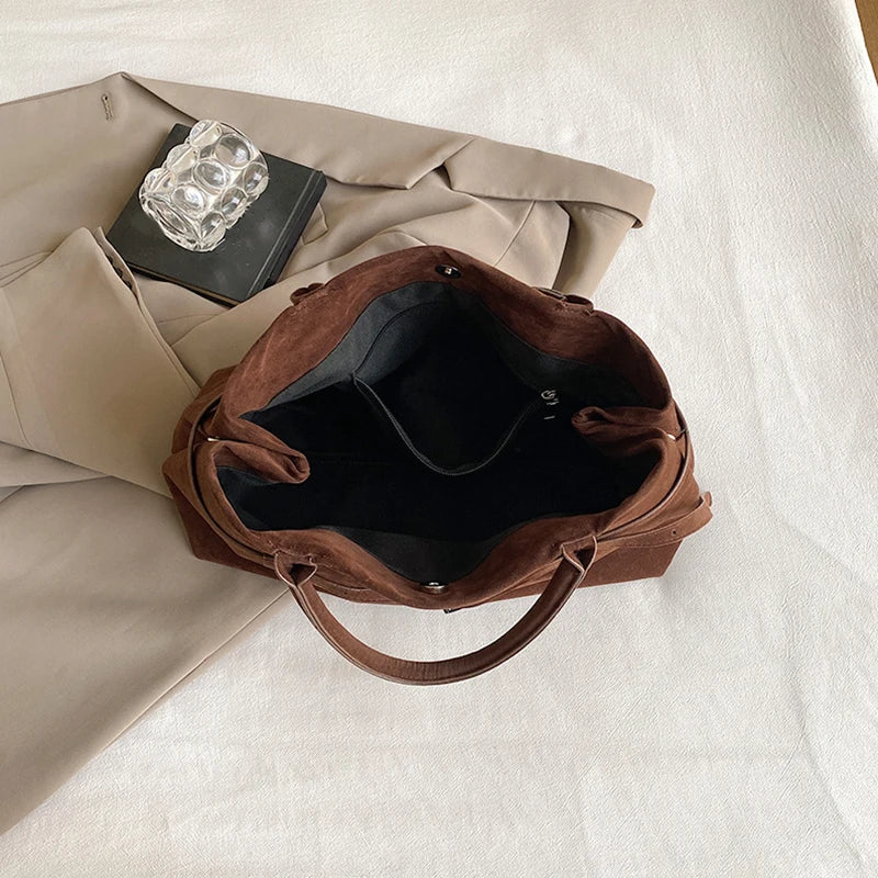 CARA - Bolso Bandolera de Ante