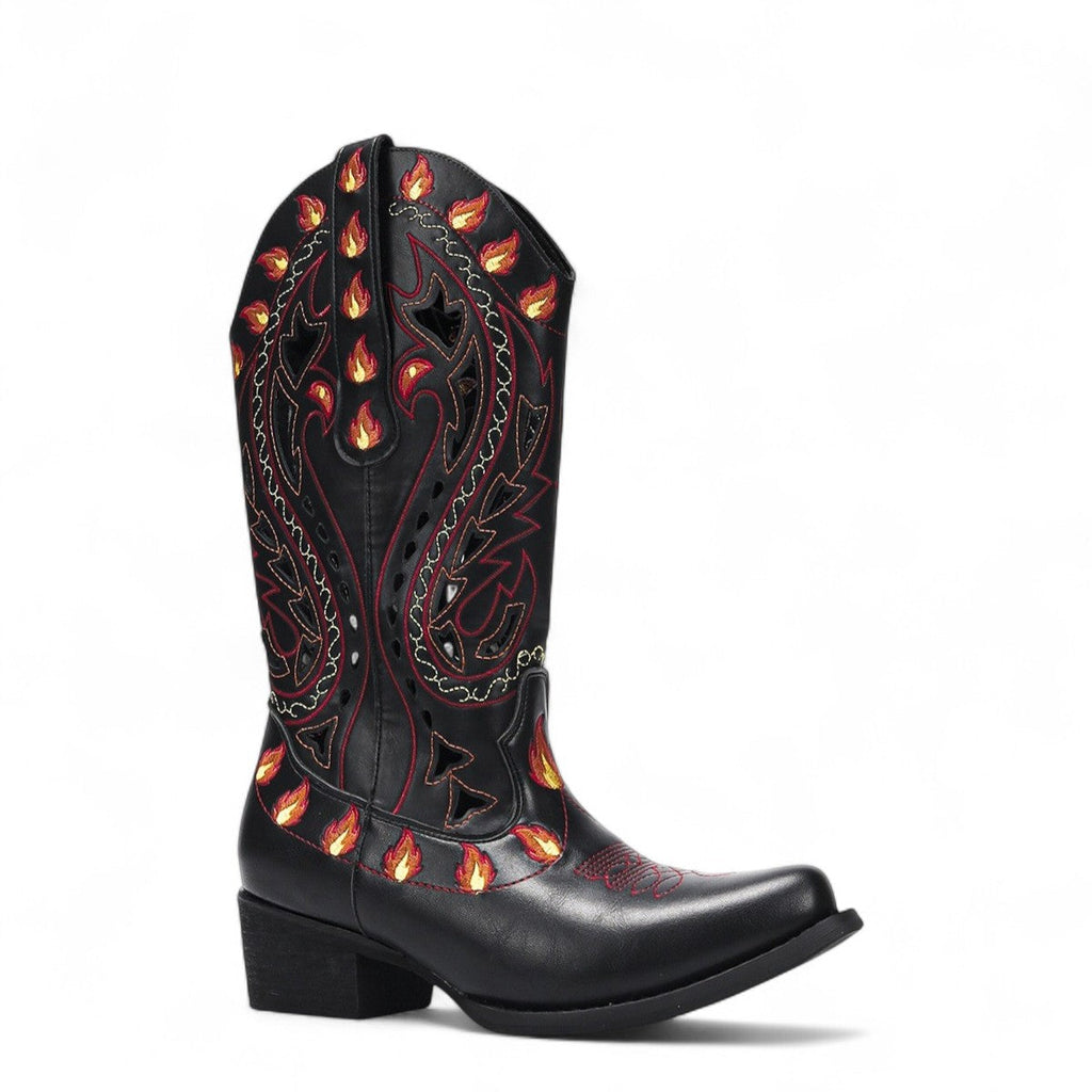 Fuega - Bota Campera Baja Mujer con Llamas Bordadas