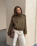 Amelia Trench corto retro en ante sintético