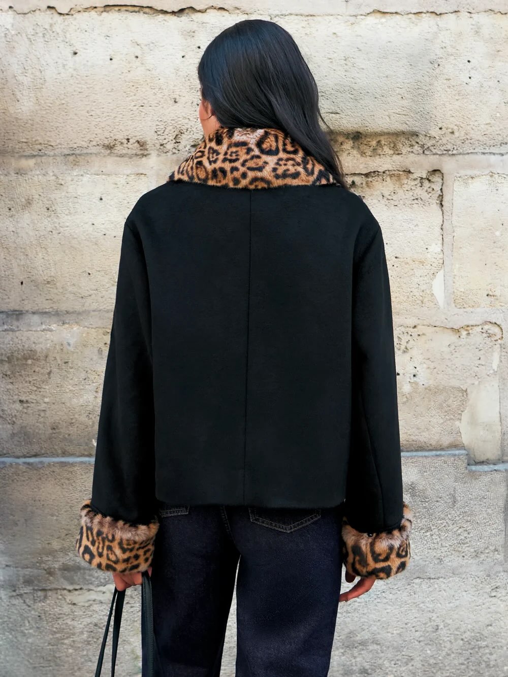 Anne Chaqueta abotonada con adorno de pelo sintético y estampado de leopardo