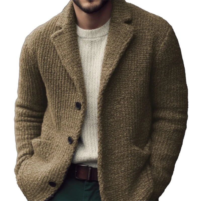 Cárdigan elegante para hombre: confort cálido y corte versátil