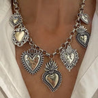 Collar Vintage con Colgante de Sagrado Corazón