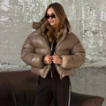 Chaqueta acolchada Gina con capucha y acabado brillante