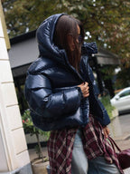 Chaqueta acolchada Gina con capucha y acabado brillante