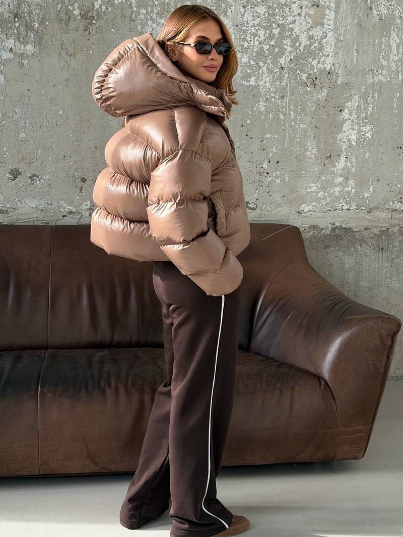 Chaqueta acolchada Gina con capucha y acabado brillante